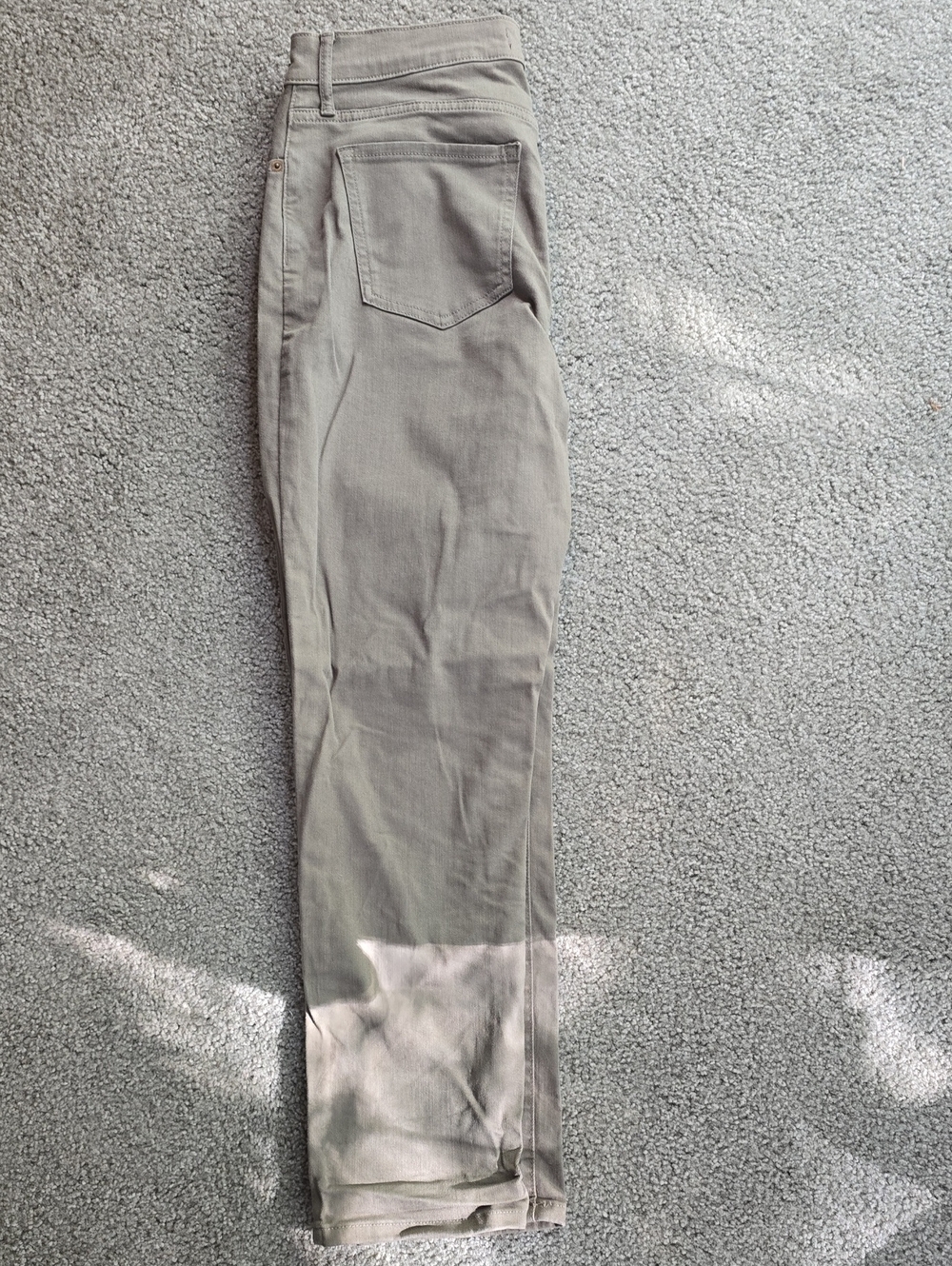 Banana Republic Women’s Khaki Boyfriend Jeans - Picture 4 of 9
